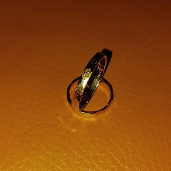 💙🌹New yellow tone wedding band - Picture 9 of 10